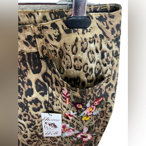 Home Folk Women’s Embroidered Floral Bootcut Jeans - Picture 8 of 12